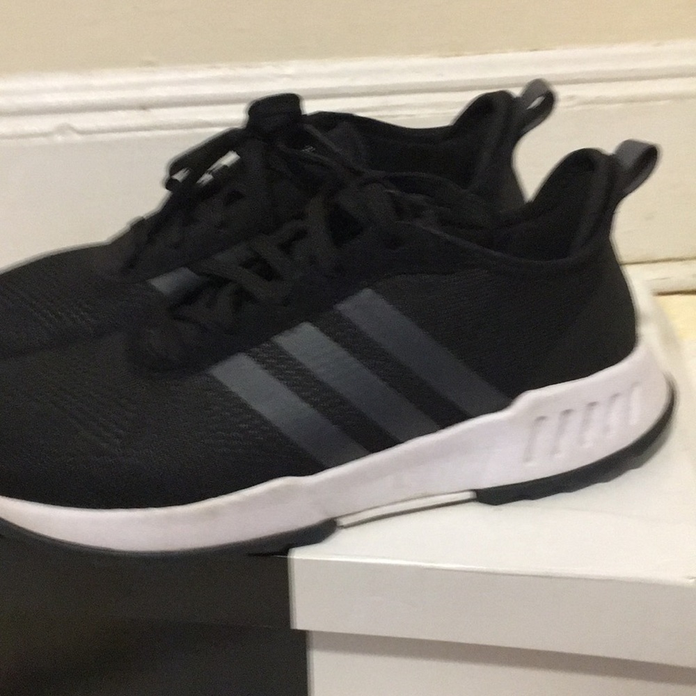 Adidas - Picture 6 of 9